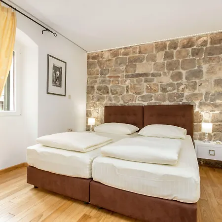 Imperator Gostinjska kuća